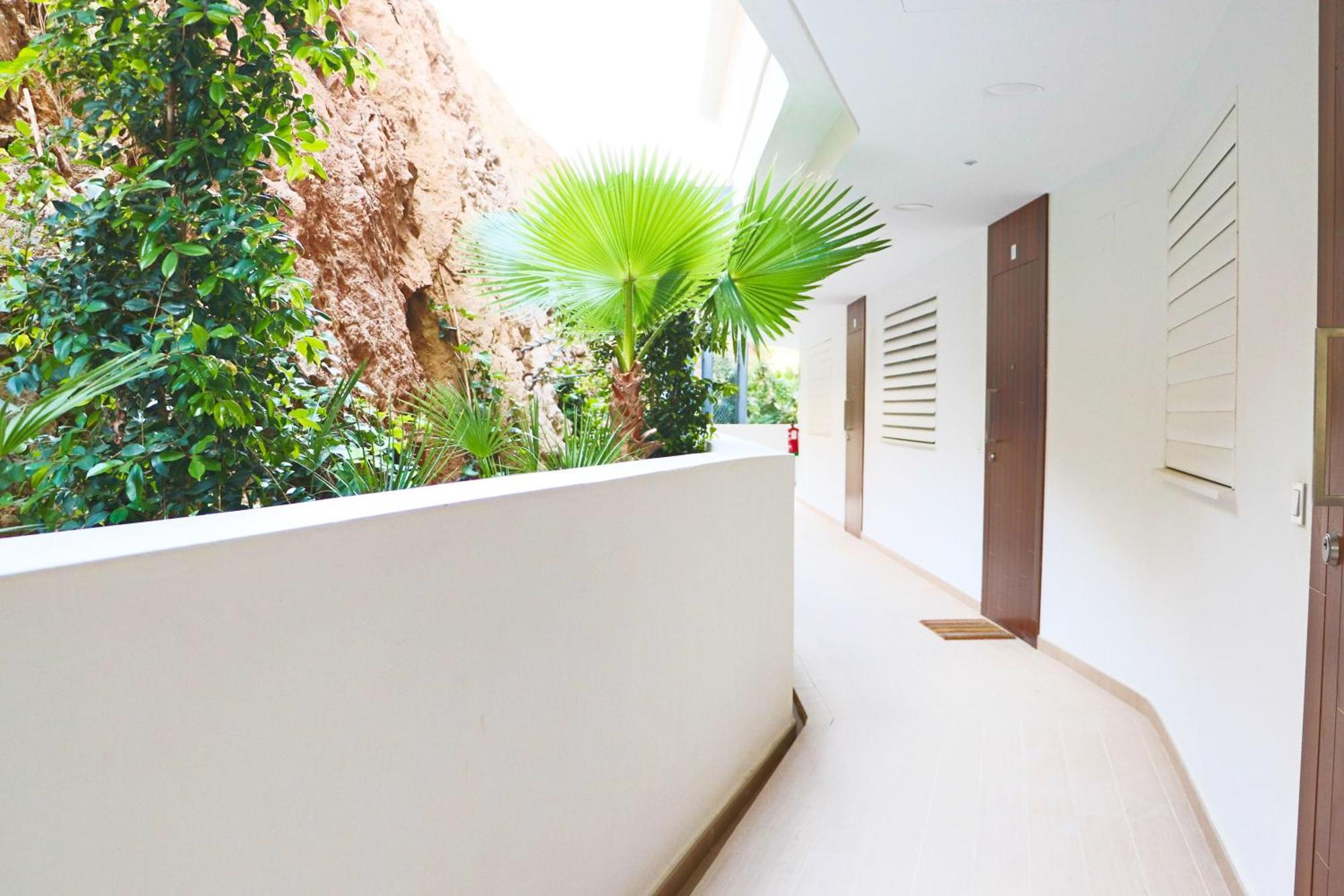 פואנגירולה Fantastic Apartment In The Wave Just Steps From Carvajal Beach - Pool And Free Parking מראה חיצוני תמונה