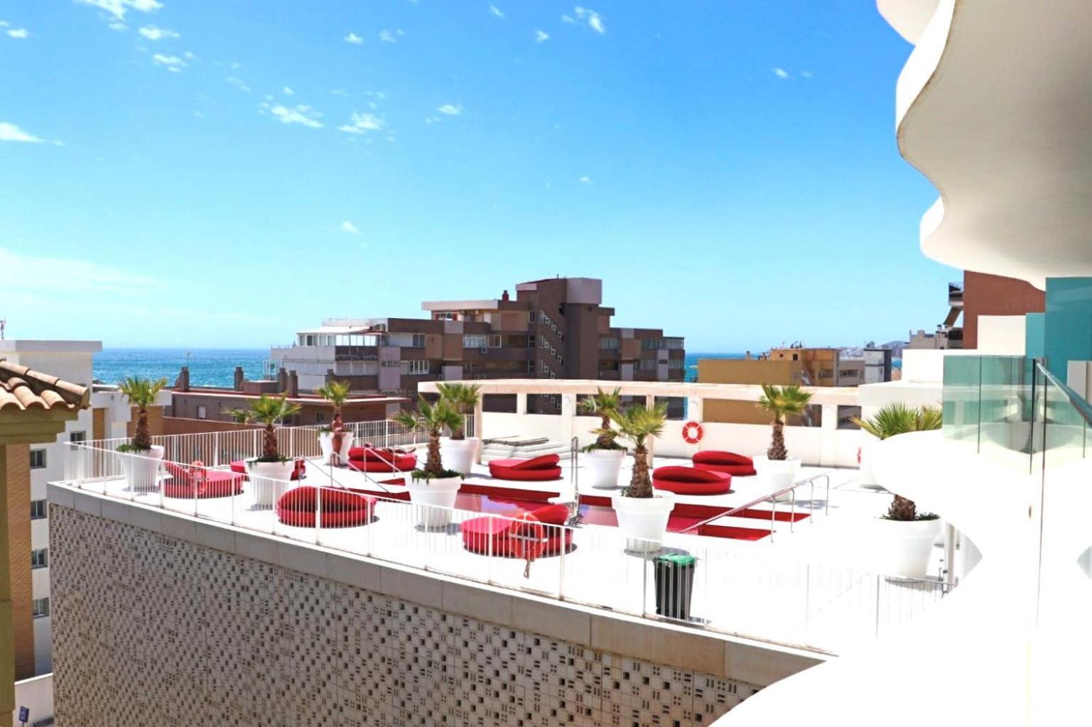 פואנגירולה Fantastic Apartment In The Wave Just Steps From Carvajal Beach - Pool And Free Parking מראה חיצוני תמונה
