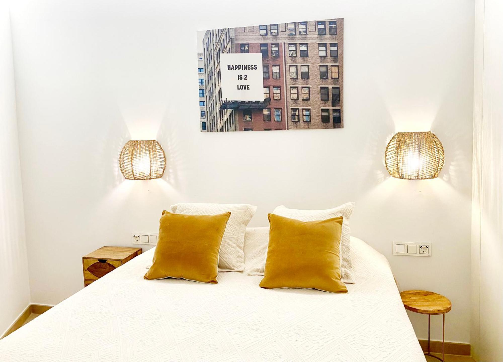 פואנגירולה Fantastic Apartment In The Wave Just Steps From Carvajal Beach - Pool And Free Parking מראה חיצוני תמונה