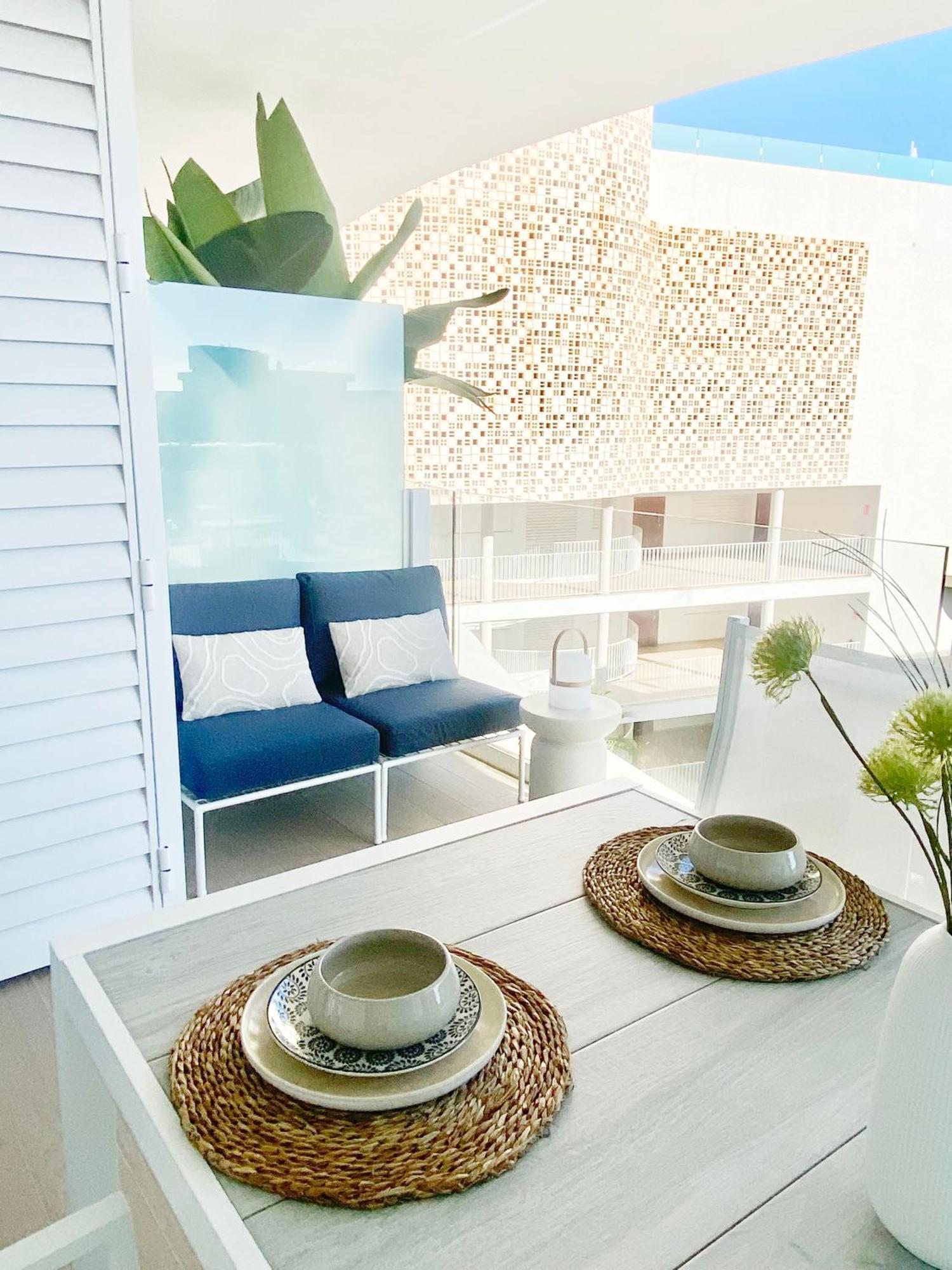 פואנגירולה Fantastic Apartment In The Wave Just Steps From Carvajal Beach - Pool And Free Parking מראה חיצוני תמונה