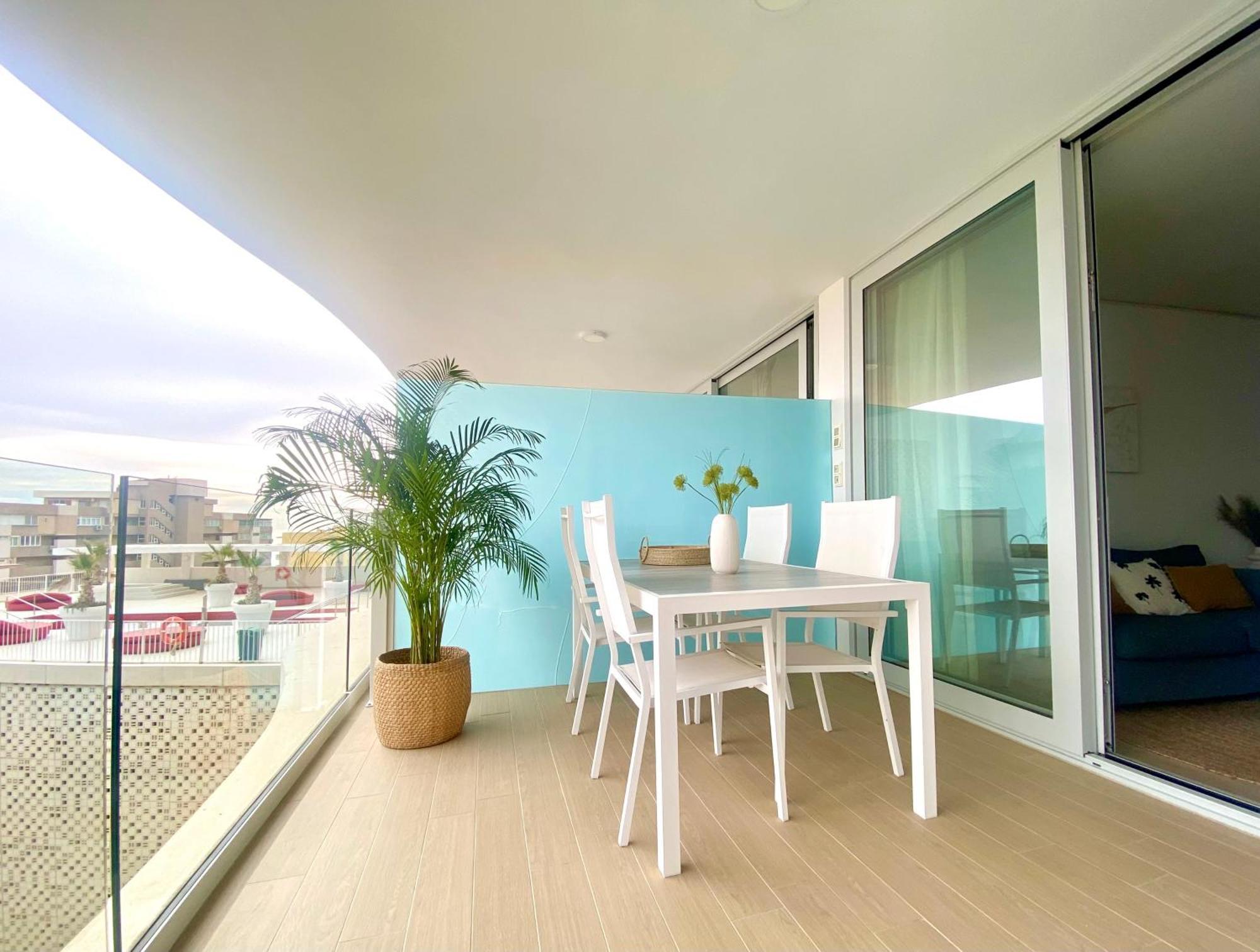 פואנגירולה Fantastic Apartment In The Wave Just Steps From Carvajal Beach - Pool And Free Parking מראה חיצוני תמונה