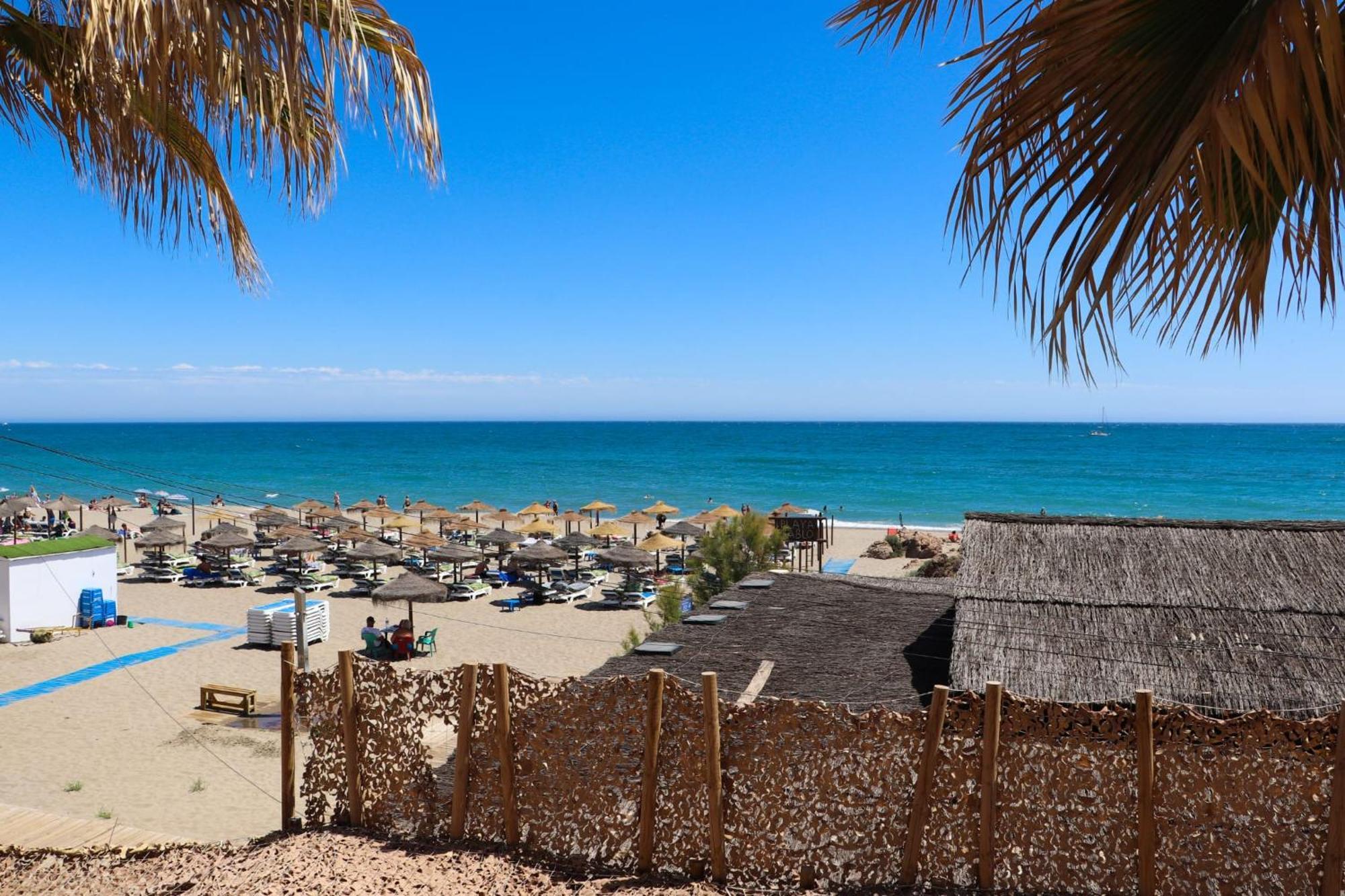 פואנגירולה Fantastic Apartment In The Wave Just Steps From Carvajal Beach - Pool And Free Parking מראה חיצוני תמונה
