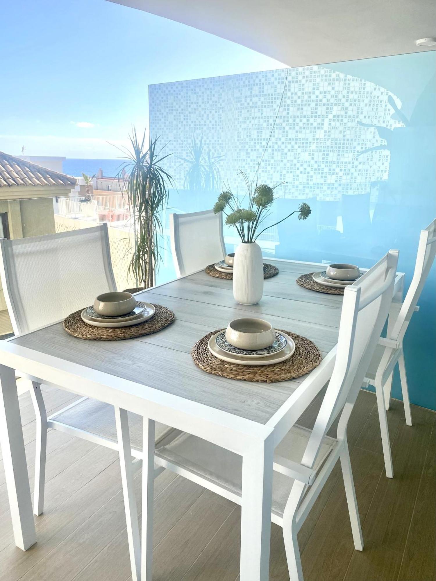 פואנגירולה Fantastic Apartment In The Wave Just Steps From Carvajal Beach - Pool And Free Parking מראה חיצוני תמונה